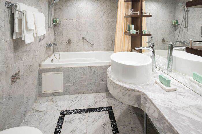 AQV American Duchess Loft Suite 2.jpeg